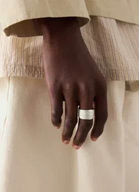 Bague sculpturale Rock d&rsquo;Emily Nixon