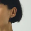Boucles d&rsquo;oreilles en argent Eolith d&rsquo;Emily Nixon