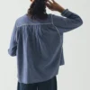 Chemise en chambray de coton et lin brodée