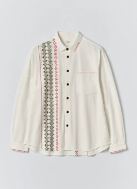 Chemise en coton brodée au point de croix