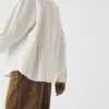 Chemise en coton brodée au point de croix