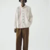 Chemise en coton brodée au point de croix