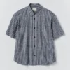 Chemise en coton à rayures teintes naturellement