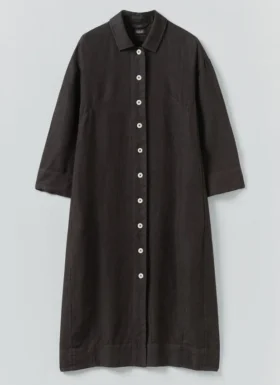 Chemise en lin teint en pièce avec boutons