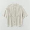 Chemise en lin teinte en pièce à col grand-père