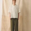Chemise en lin teinte en pièce à col grand-père