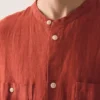Chemise en lin teinte en pièce à col grand-père