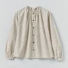 Chemise à mini-rayures et encolure froncée
