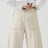 Pantalon en denim à coutures sculptées