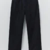 Pantalon en denim indigo fuselé