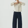 Pantalon en denim indigo sculpté