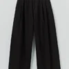 Pantalon en denim à plis sur le devant