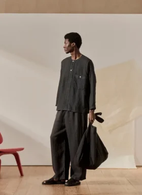 Pantalon en lin teint en pièce avec cordon de serrage