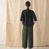 Pantalon en lin teint en pièce à jambes larges