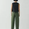 Pantalon en sergé de coton teint en pièce