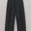 Pantalon large en lin teint en pièce