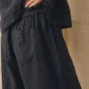 Pantalon large en lin teint en pièce