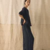 Pantalon large en lin teint en pièce
