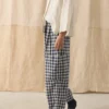 Pantalon à poches plaquées en lin et coton vichy