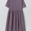 Robe en lin léger à taille froncée