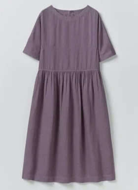 Robe en lin léger à taille froncée