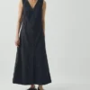 Robe en popeline de coton et lin à col en V