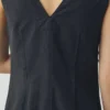 Robe en popeline de coton et lin à col en V