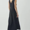 Robe en popeline de coton et lin à col en V