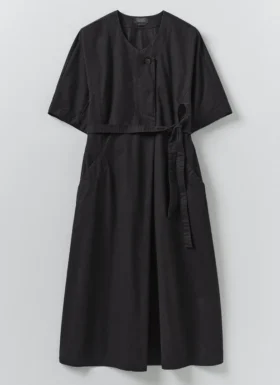 Robe en sergé de coton à nouer à la taille