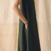 Robe sans manches en lin teint en pièce