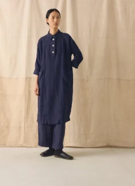 Robe tunique en lin teint en pièce