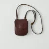 Sac à languette semi-sphérique en cuir de Kate Sheridan