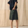 Shorts en lin léger teint en pièce